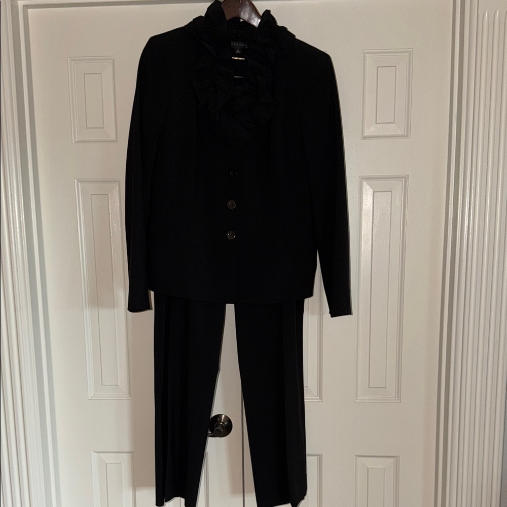 Anne Klein Elegant Black Women's Suit Set